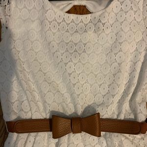 White lace dress w/brown “leather” bow belt. EUC.